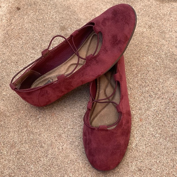 BareTraps |Jackeline| Memory Foam Burgundy Loafers - Picture 8 of 11